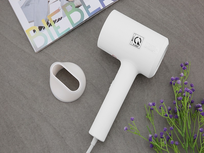 Chia sẻ một số kinh nghiệm để mua máy sấy tóc chất lượng nhất