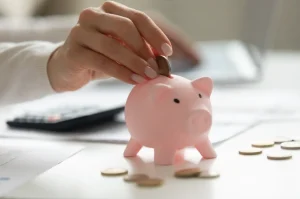 Học Cách Tiết Kiệm Tiền Lương Hiệu Quả Cho Người Mới Bắt Đầu Trong Năm 2025